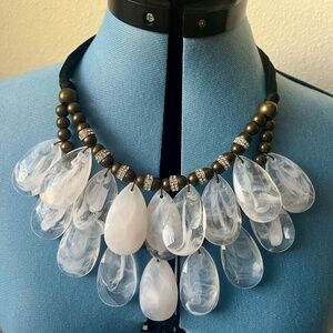 ANTHROPOLOGIE FLUTTERING LEAVES TIE BACK BIB NECKLACE